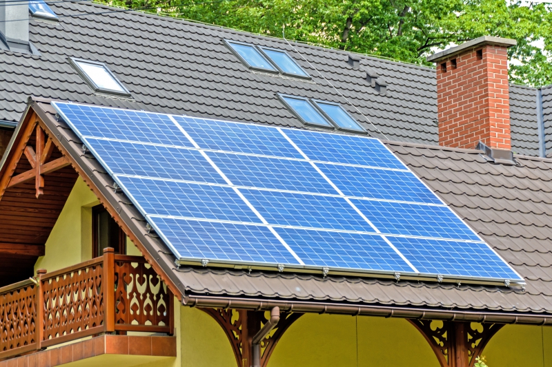 chauffagiste-CABASSE-min_solar-panels-1477987